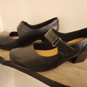 Clarks Ultimate Comfort Shoes